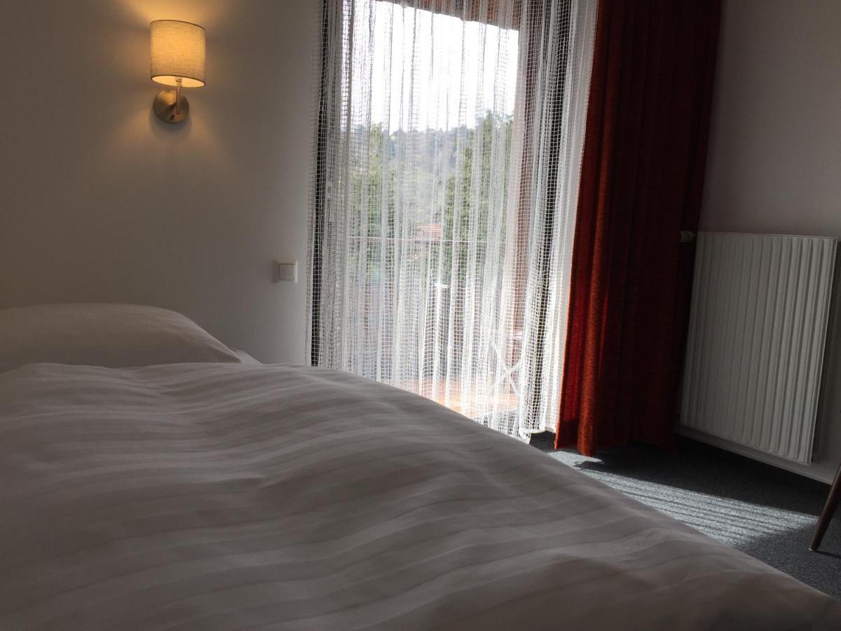 Gaestehaus Faessle Weinstadt Eksteriør bilde